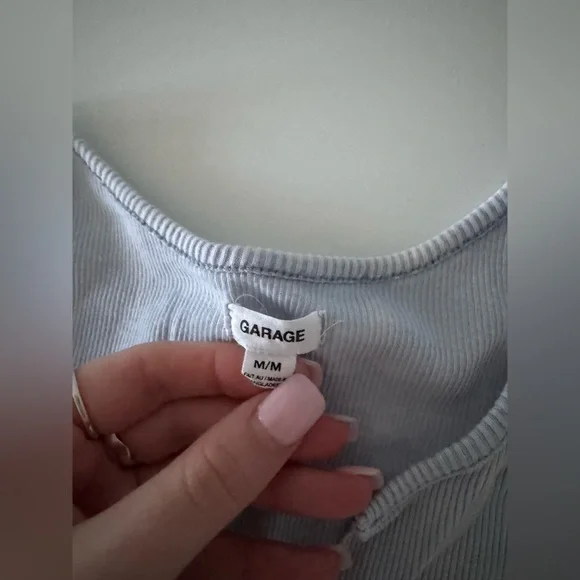 GARAGE VNECK CUT OUT CROPPED RIBBED BLUE TANK TOP HALTER IN SIZE MEDIUM - Picture 4 of 4